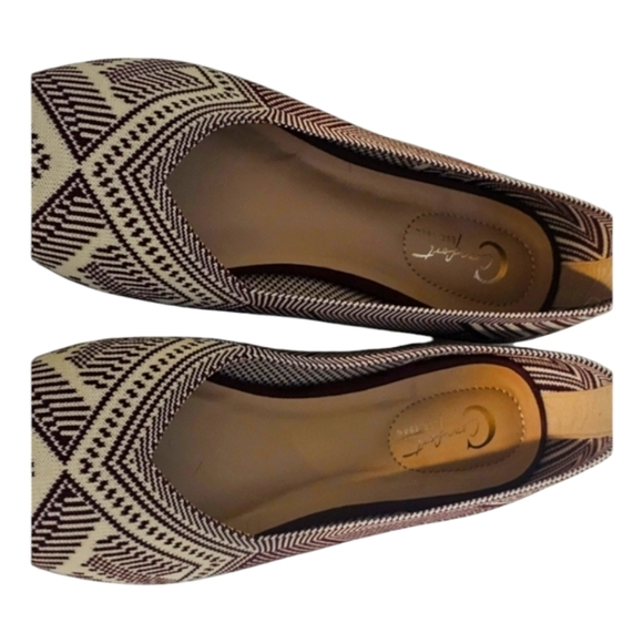 Comfort est 1946 knit plum and cream & l ballerina  flat with quarter inch heel - Picture 2 of 3